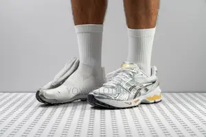 Asics Kayano 14