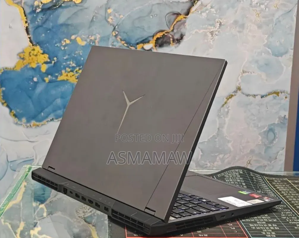 New Laptop Lenovo Legion 7 16GB AMD Ryzen 7 SSD 512GB