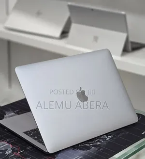 New Laptop Apple MacBook Pro 2020 M1 8GB Apple M1 SSD 256GB