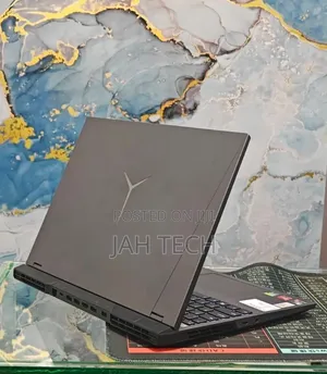New Laptop Lenovo Legion 5 16GB AMD Ryzen 7 SSD 512GB