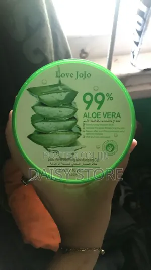 Love JoJo 99% አልቬራ (Aloe Vera) እርጥበት ሰጪ እና ቆዳ ማለስለሻ ጄል (300ml)