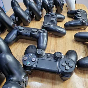 PS4 Europe Used + Original Joystick