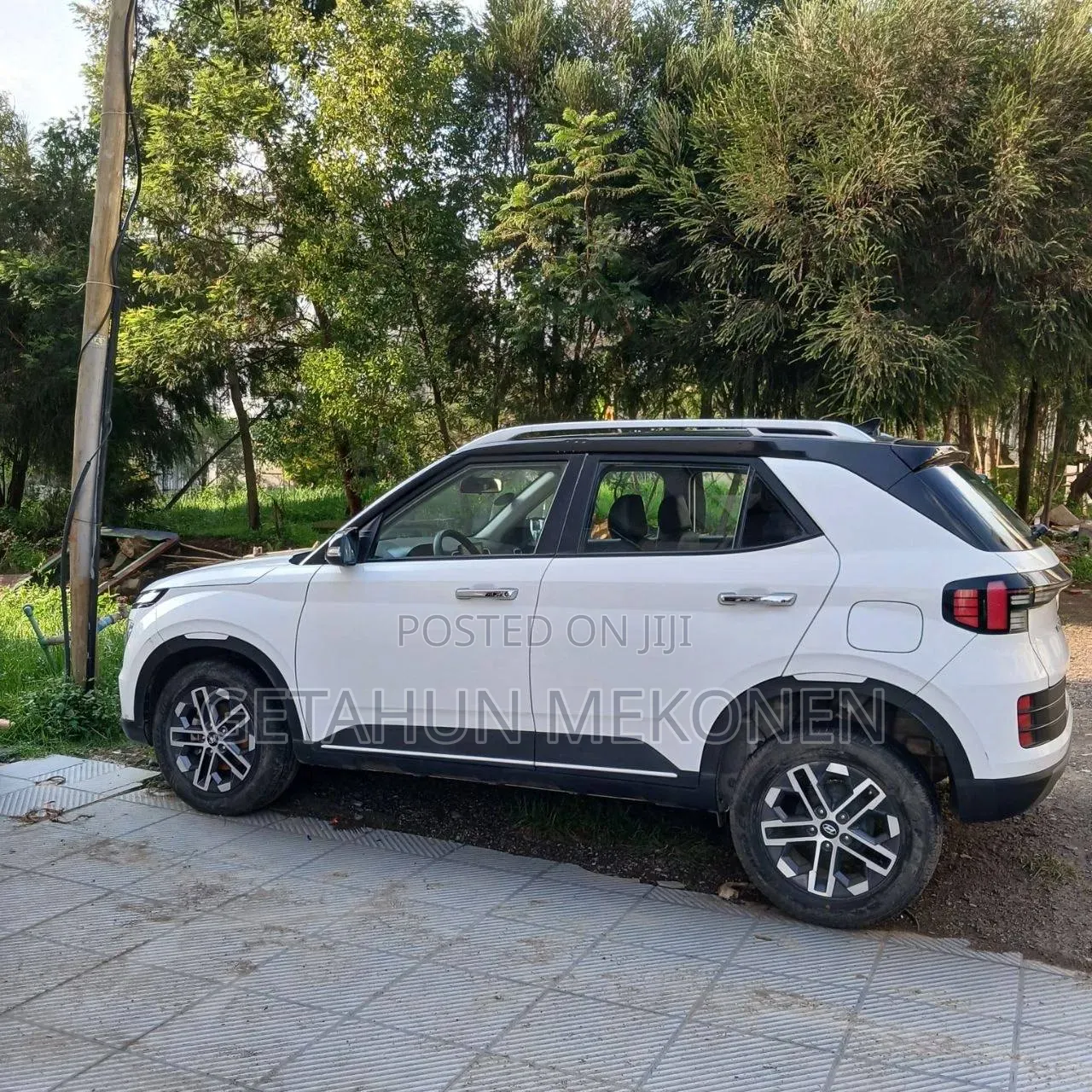 Hyundai Venue 2024 White