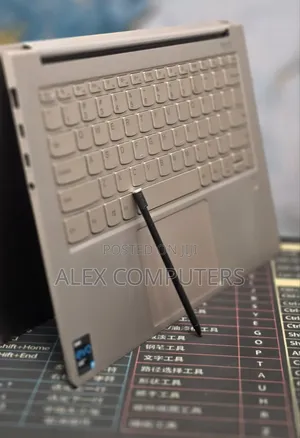 New Laptop Lenovo Yoga 9i 16GB Intel Core i7 SSD 512GB