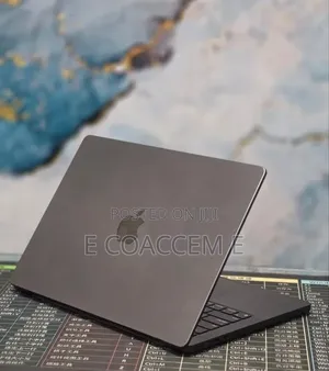 New Laptop Apple MacBook 16GB Apple M4 SSD 512GB