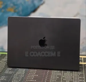 New Laptop Apple MacBook 16GB Apple M4 SSD 512GB