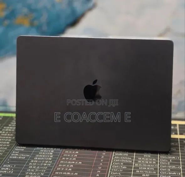 New Laptop Apple MacBook 16GB Apple M4 SSD 512GB