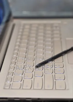 New Laptop Lenovo Yoga 9i 16GB Intel Core i7 SSD 512GB