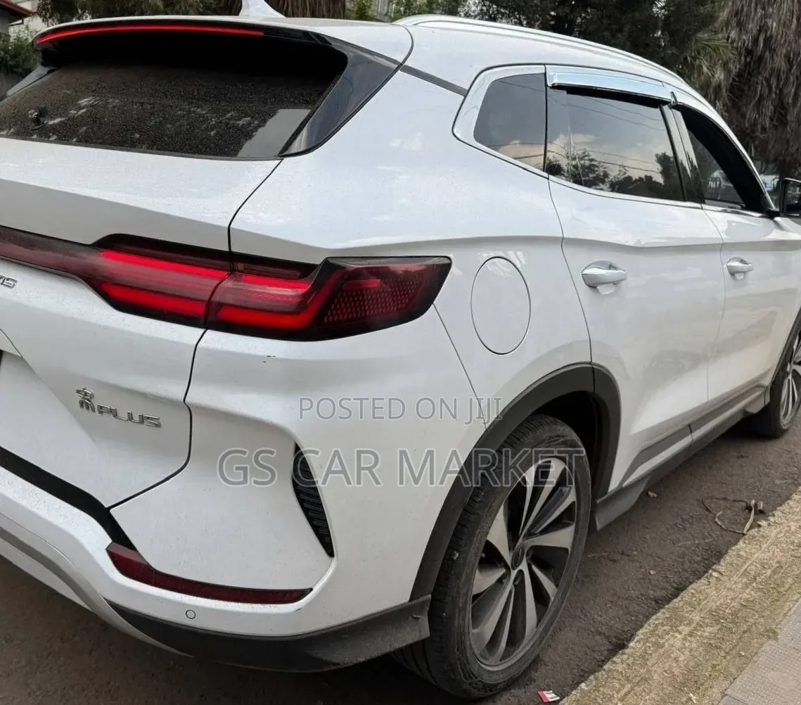 BYD Song Plus DM-i 2025 White