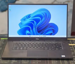 New Laptop Dell XPS 15 16GB Intel Core i5 SSD 512GB