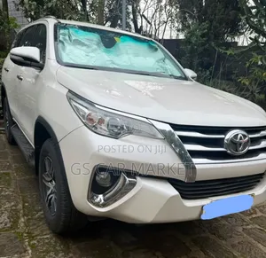 Toyota Fortuner 2017 White