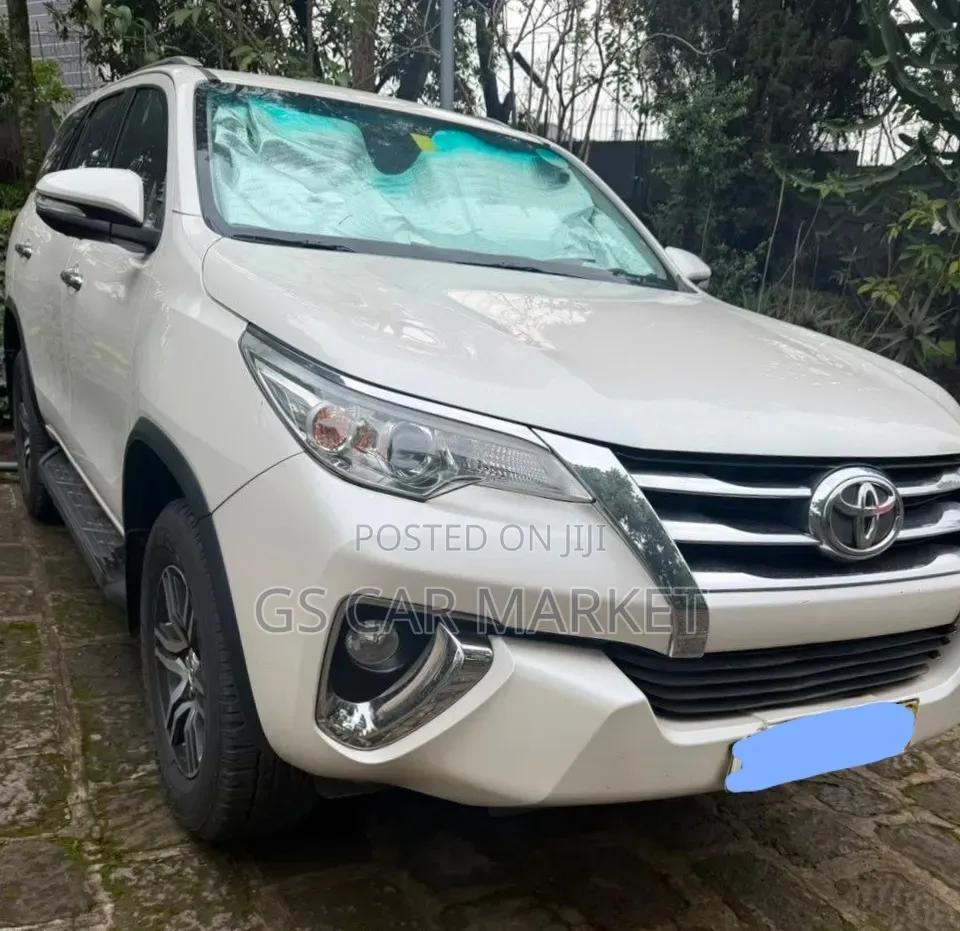 Toyota Fortuner 2017 White