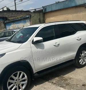 Toyota Fortuner 2017 White