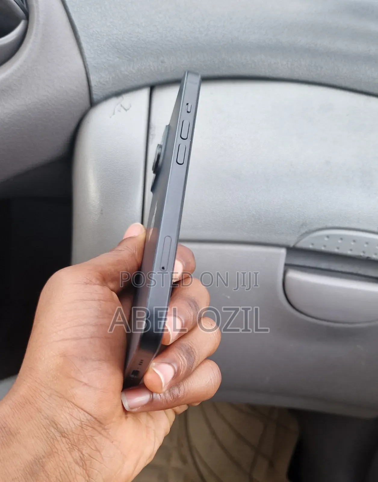 New Apple iPhone 15 128 GB Black