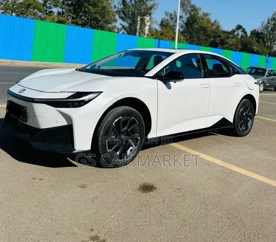 Toyota bZ3 2024 White