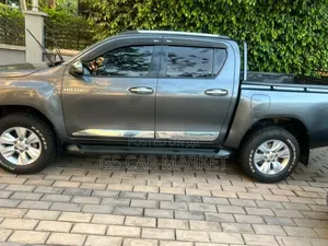 Toyota Hilux 2017 Gray