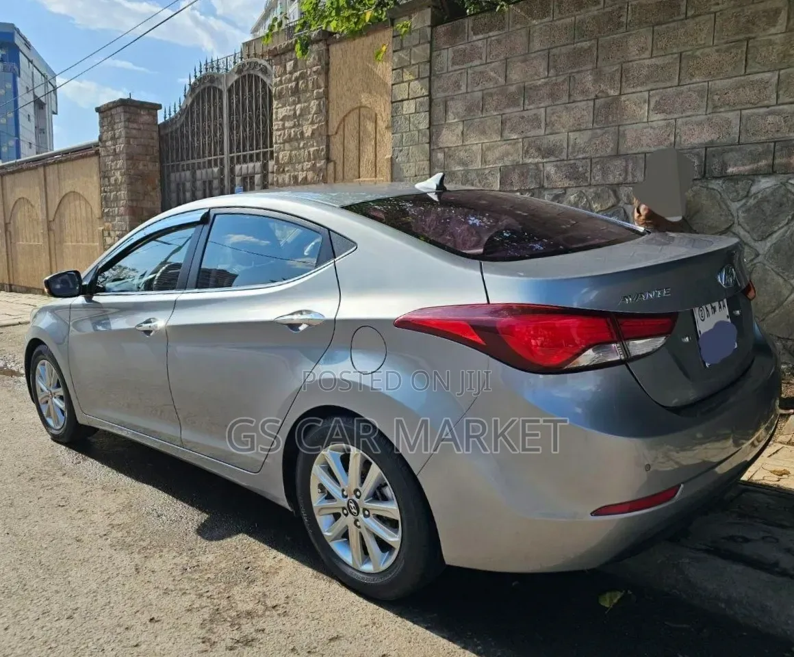 Hyundai Avante 2015 Gray