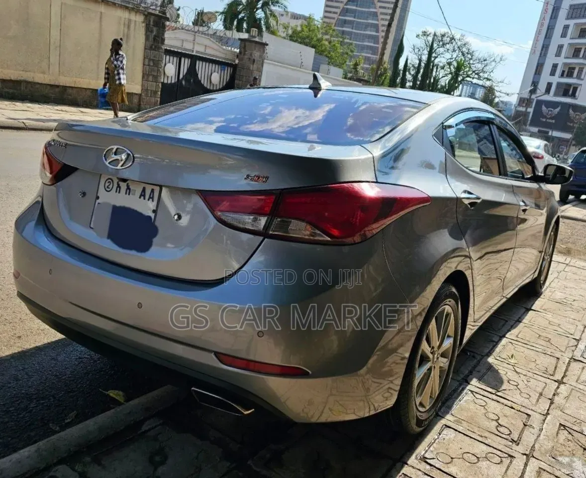 Hyundai Avante 2015 Gray