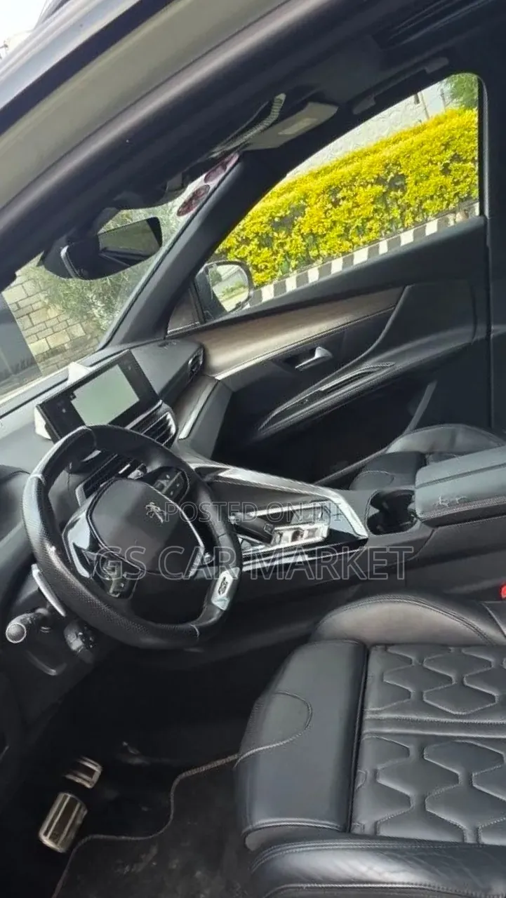 Peugeot 5008 2021 Ivory