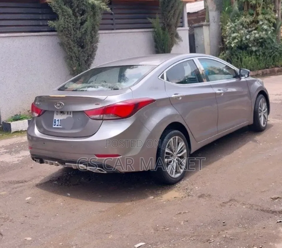 Hyundai Avante 2015 Gray
