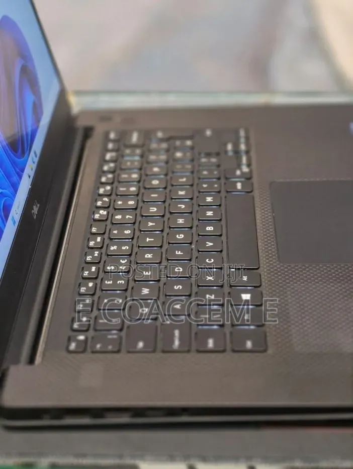 New Laptop Dell 16GB Intel Core i5 SSD 512GB