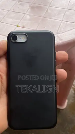 Apple iPhone 8 64 GB White
