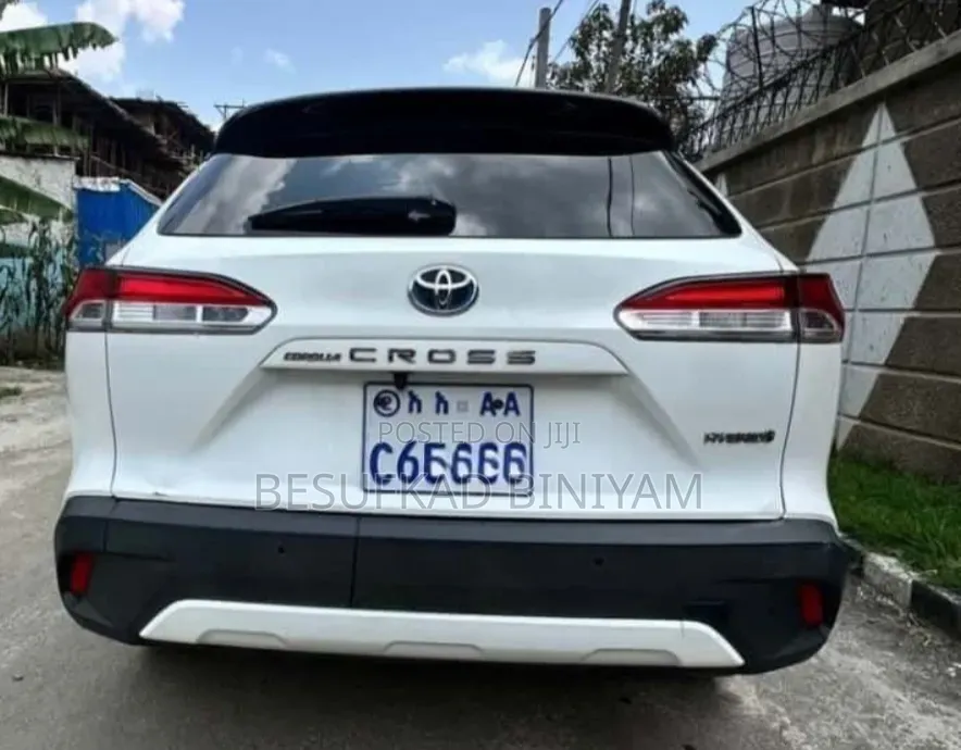 Toyota Corolla Cross 2024 White