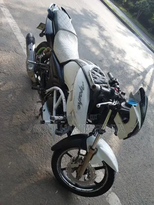 TVS Apache 180 RTR 2021 Yellow