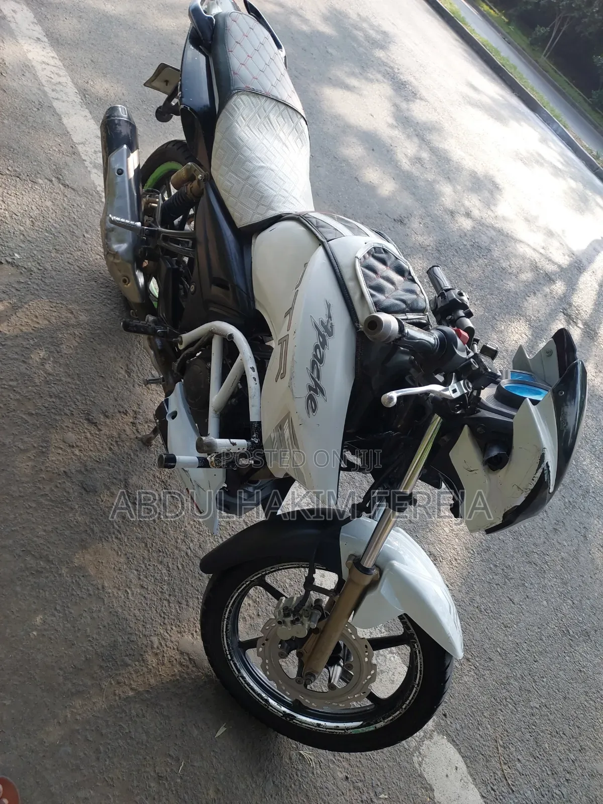 TVS Apache 180 RTR 2021 Yellow