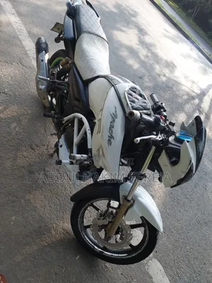 TVS Apache 180 RTR 2021 Yellow