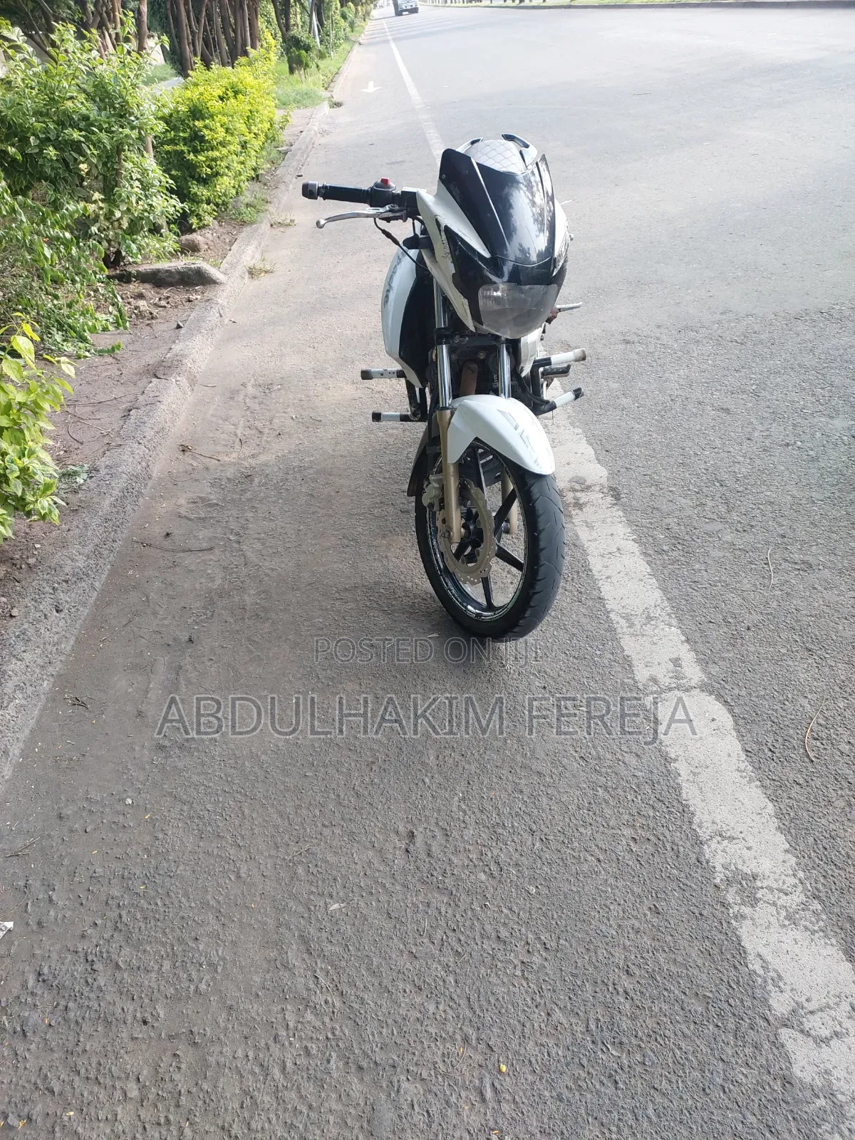 TVS Apache 180 RTR 2021 Yellow