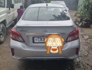 Mitsubishi Attrage 2021 Silver