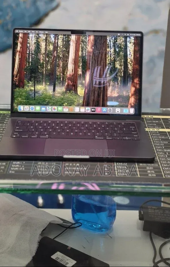 New Laptop Apple MacBook 16GB Apple M4 SSD 512GB