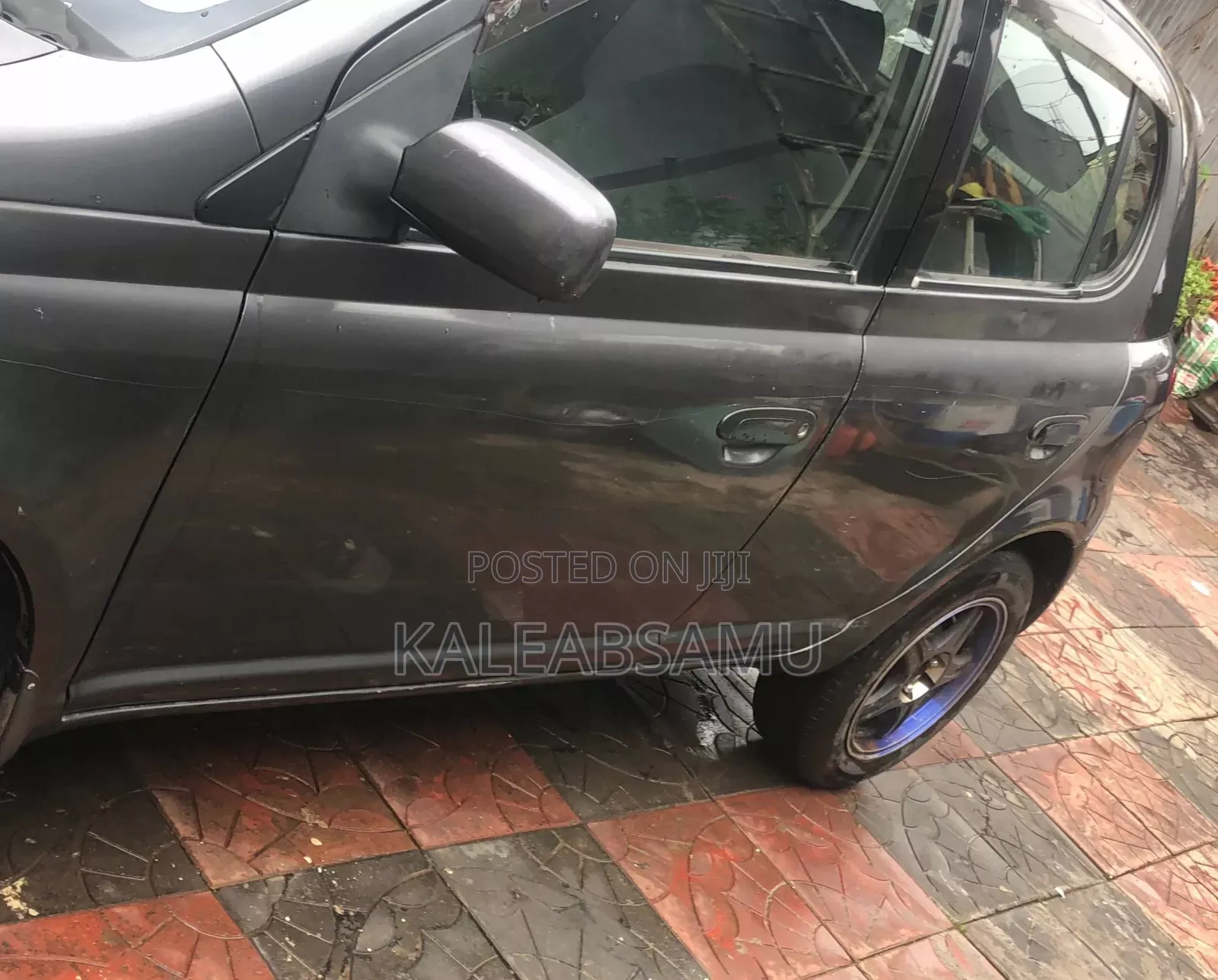 Toyota Vitz 1999 Black