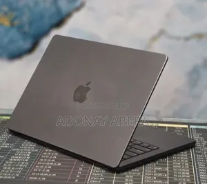 New Laptop Apple MacBook 16GB Apple M4 SSD 512GB