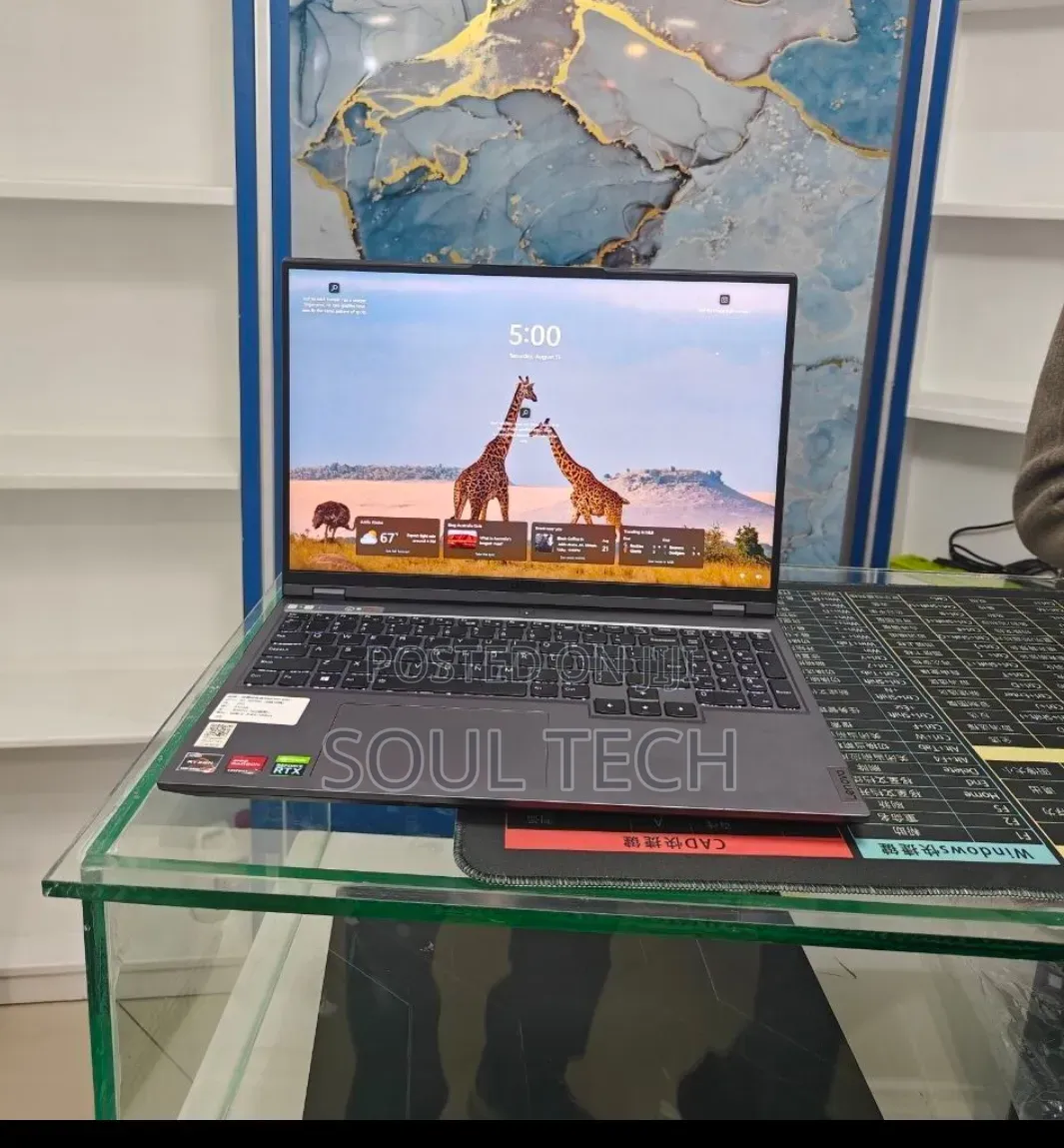 New Laptop Lenovo Legion 9 16GB AMD Ryzen 7 SSD 512GB