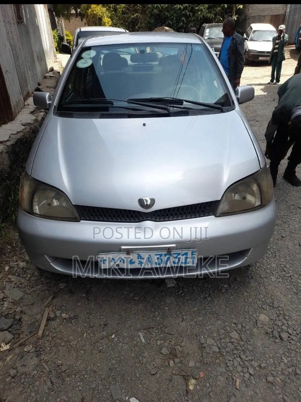 Toyota Platz 2001 Silver
