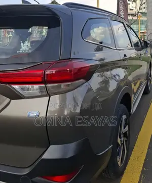 Toyota Rush 2022 Brown