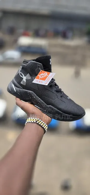 Under Armour 3D Shies