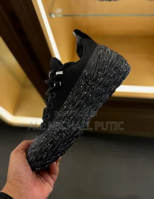 Nike S.T Charge