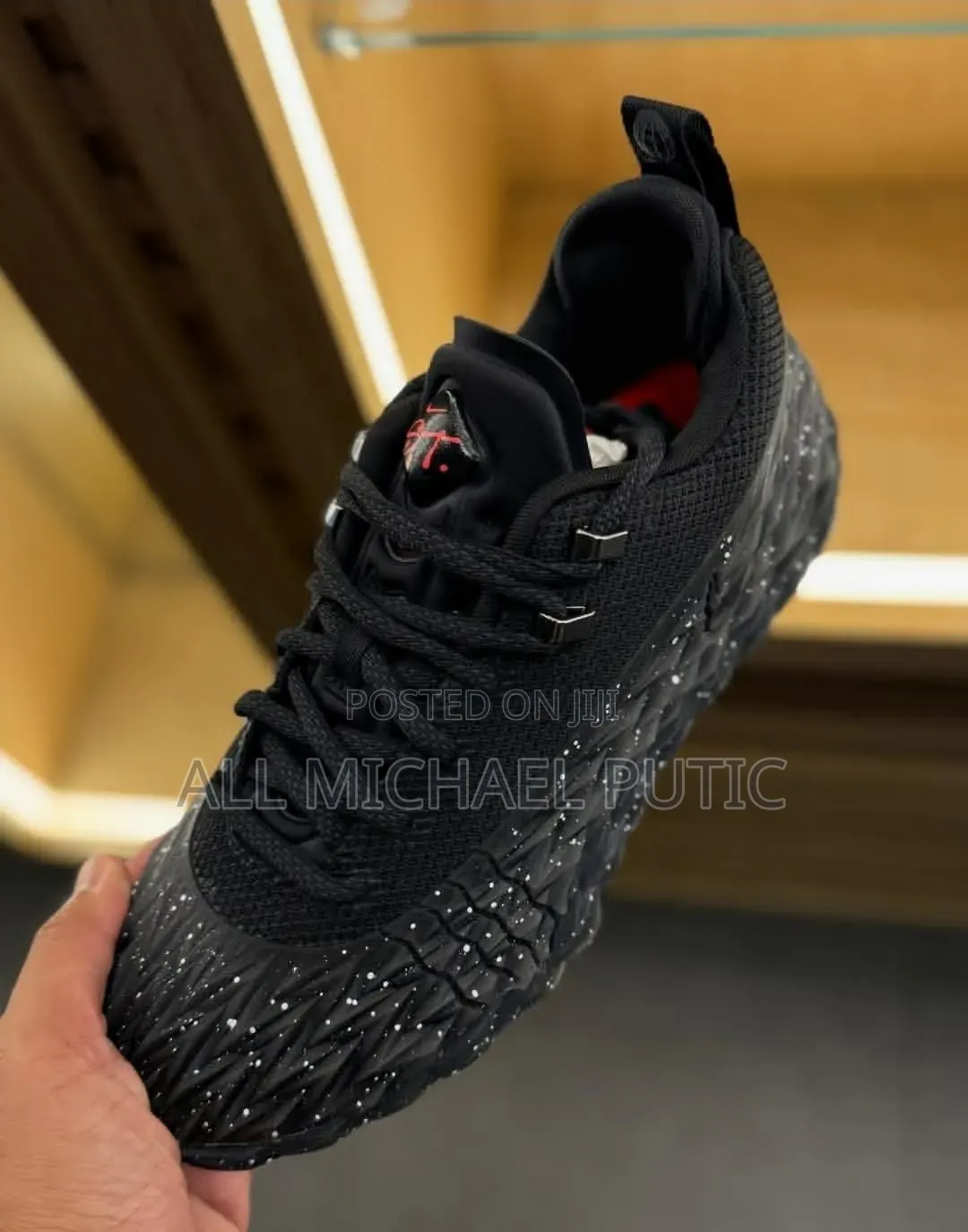 Nike S.T Charge