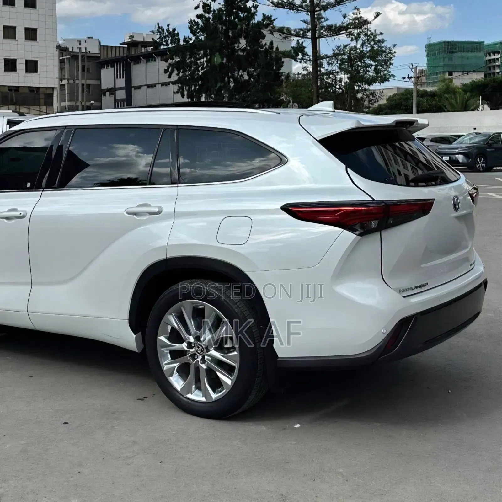Toyota Highlander Limited AWD 2023 White