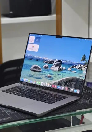 New Laptop Apple MacBook Pro 2021 M1 Max 32GB Apple M1 Max SSD 512GB