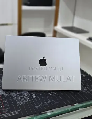 New Laptop Apple MacBook Pro 2021 M1 Max 32GB Apple M1 Max SSD 512GB