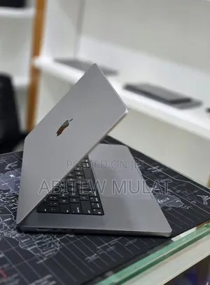 New Laptop Apple MacBook Pro 2021 M1 Max 32GB Apple M1 Max SSD 512GB