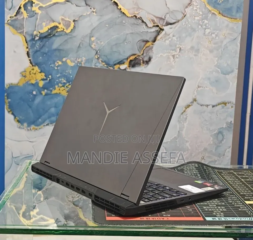 New Laptop Lenovo Legion 5 16GB AMD Ryzen 7 SSD 512GB
