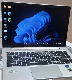 New Laptop HP EliteBook 840 G10 16GB Intel Core i7 SSD 512GB