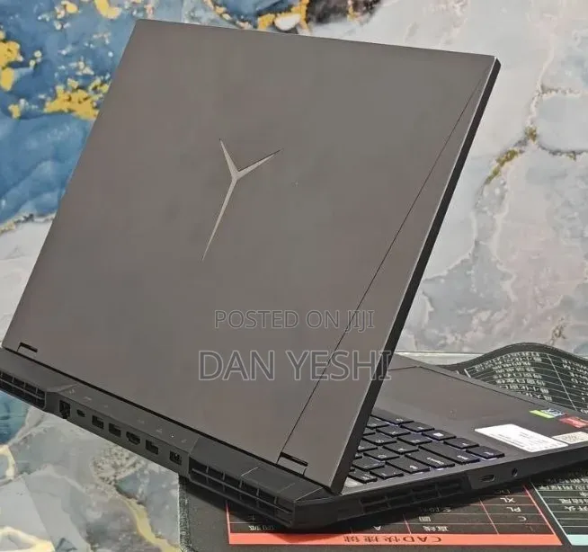 New Laptop Lenovo 16GB AMD Ryzen 7 SSD 512GB