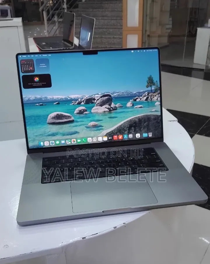 New Laptop Apple MacBook Pro 32GB Apple M1 Pro SSD 1T