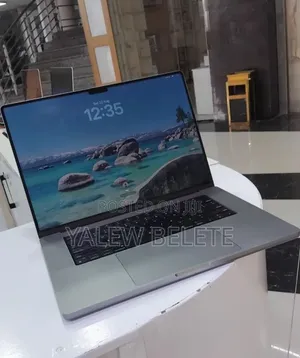 New Laptop Apple MacBook Pro 32GB Apple M1 Pro SSD 1T